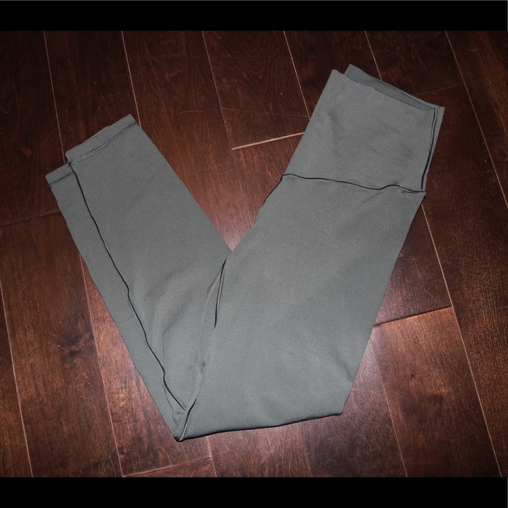 • Aerie Chill Play Move High-Waisted 7/8 legging